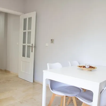 Infante Apartment *